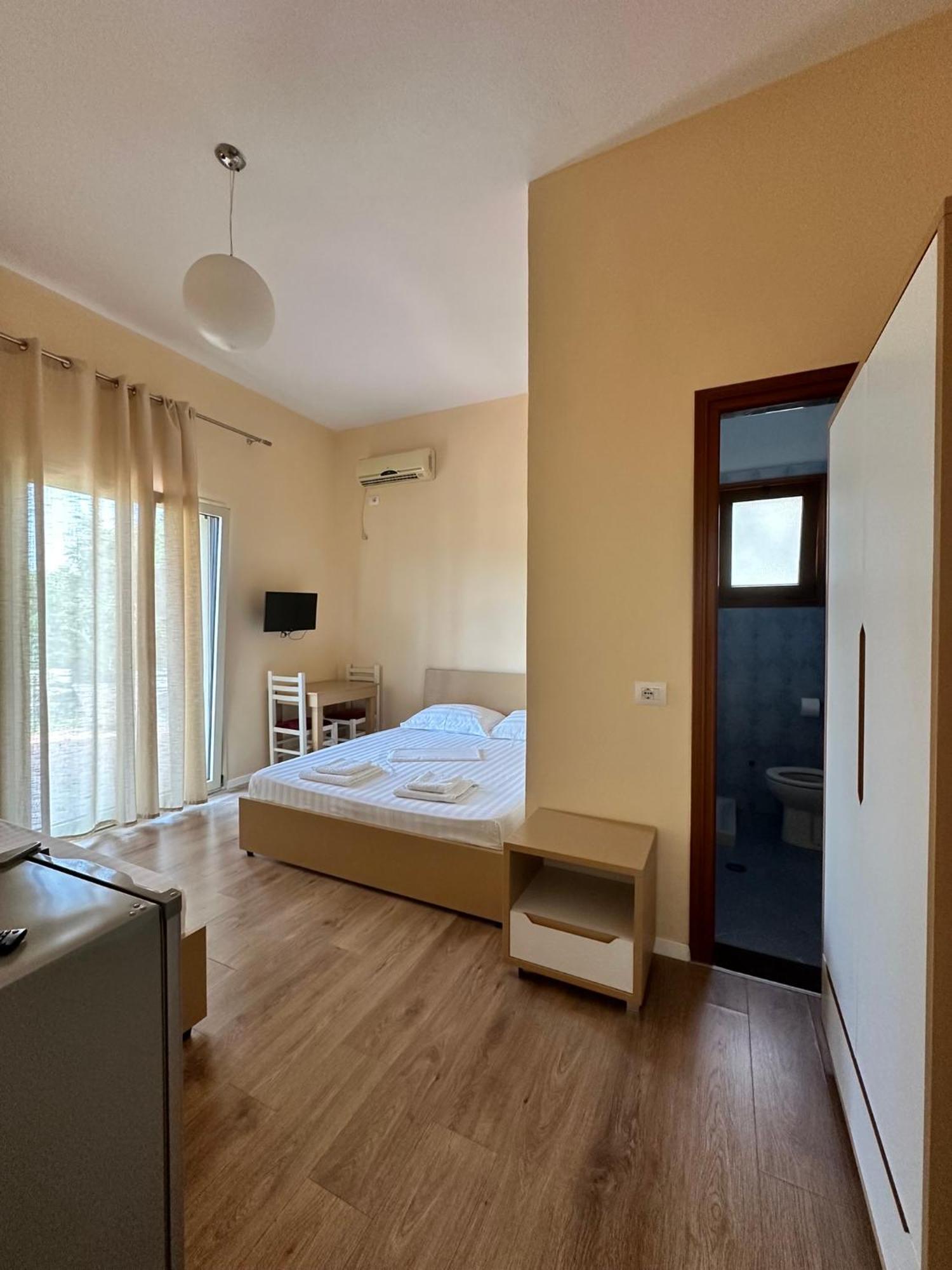 Maria Rentals Radhimë Exteriér fotografie